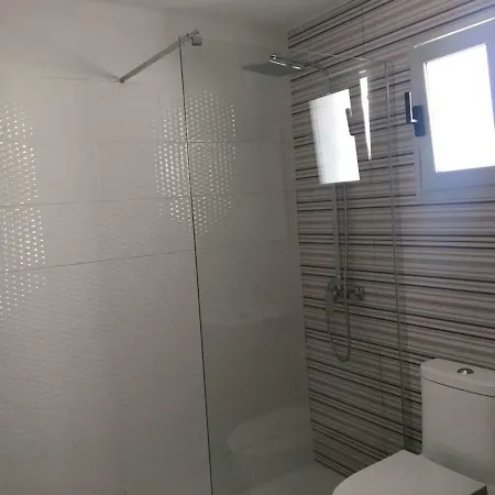 Gracioseros 118 & 202 Puerto del Carmen (Lanzarote)