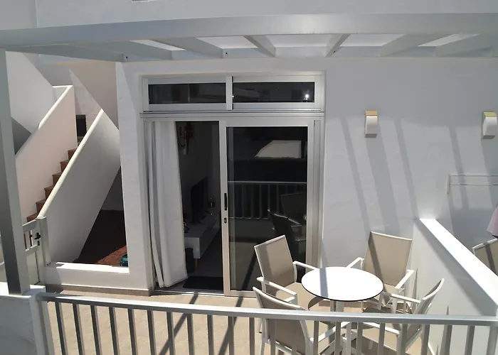 Gracioseros 118 & 202 * Puerto del Carmen (Lanzarote)