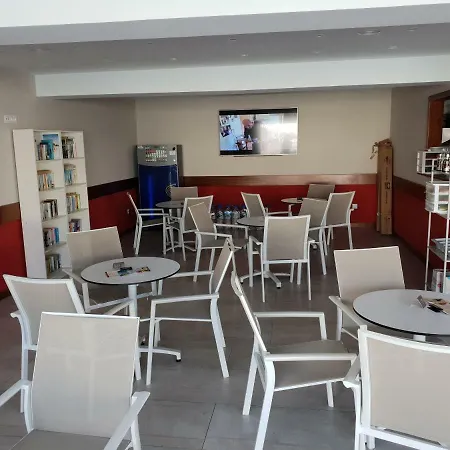 Gracioseros 118 & 202 公寓